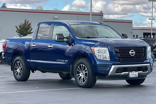 2020 Nissan Titan SV