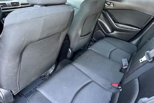 2016 Mazda Mazda3 i Touring