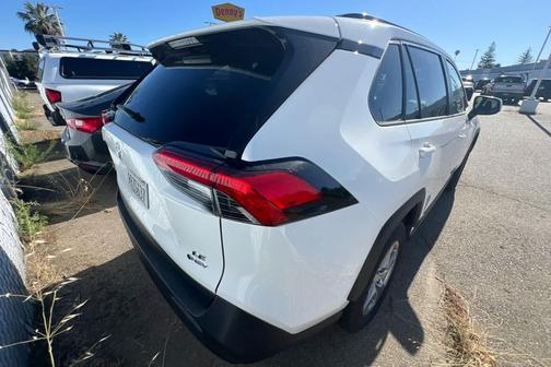 Ice Cap 2025 Toyota RAV4 Hybrid LE