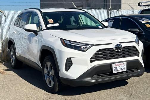 Ice Cap 2025 Toyota RAV4 Hybrid LE