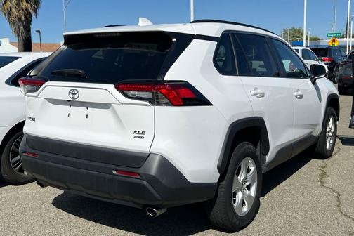 Super White 2021 Toyota RAV4 XLE