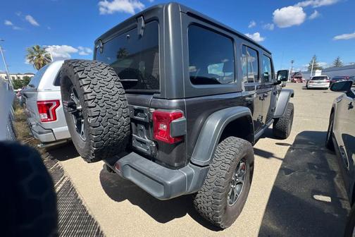 Granite Crystal Metallic Clearcoat 2018 Jeep Wrangler Unlimited Rubicon