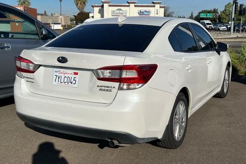 Crystal White Pearl 2017 Subaru Impreza 2.0i Premium