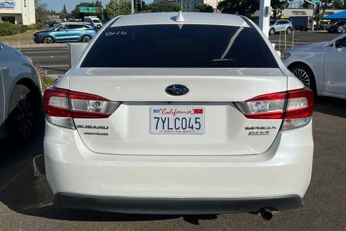Crystal White Pearl 2017 Subaru Impreza 2.0i Premium