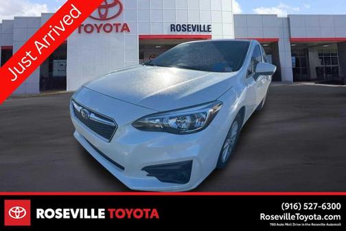 Crystal White Pearl 2017 Subaru Impreza 2.0i Premium