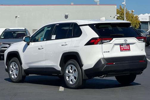 2025 Toyota RAV4 LE
