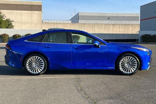 2021 Toyota Mirai Base