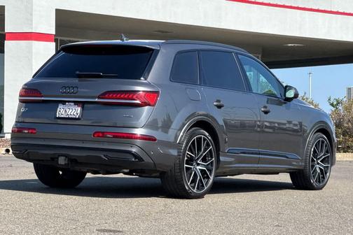 Gray 2021 Audi Q7 55 Prestige