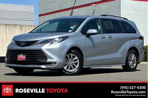 2023 Toyota Sienna XLE