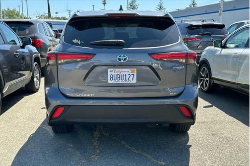 2021 Toyota Highlander Hybrid XLE