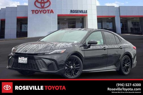 2025 Toyota Camry SE