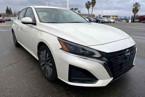 2023 Nissan Altima 2.5 SV