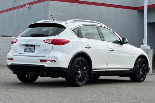 2017 INFINITI QX50 Base