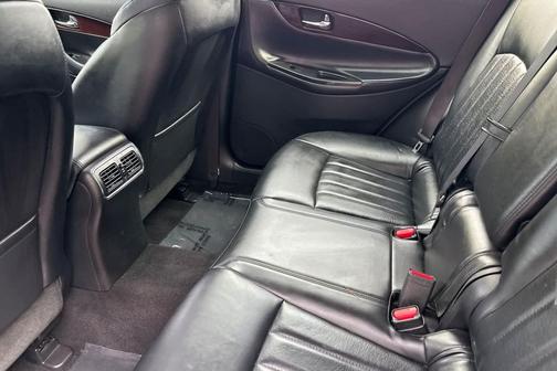 2017 INFINITI QX50 Base