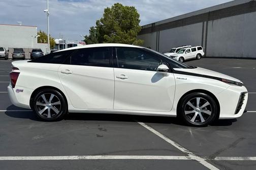 2018 Toyota Mirai Base