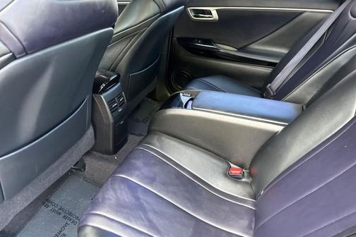 2018 Toyota Mirai Base