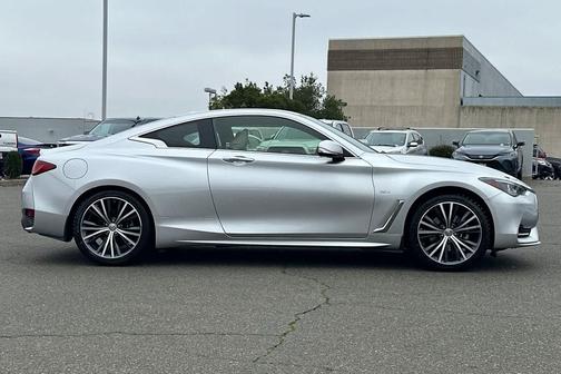 2017 INFINITI Q60 2.0t Premium