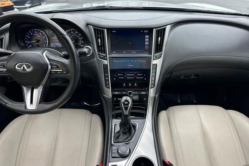 2017 INFINITI Q60 2.0t Premium