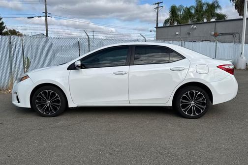 Super White 2016 Toyota Corolla S Plus