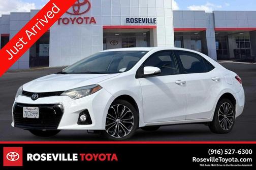 Super White 2016 Toyota Corolla S Plus