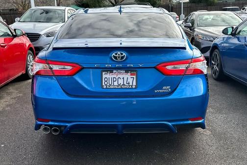 2020 Toyota Camry SE