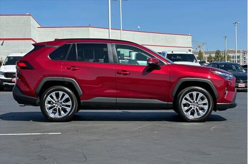 2024 Toyota RAV4 XLE Premium