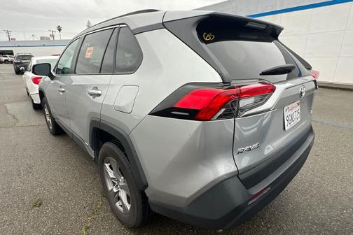2023 Toyota RAV4 Hybrid XLE