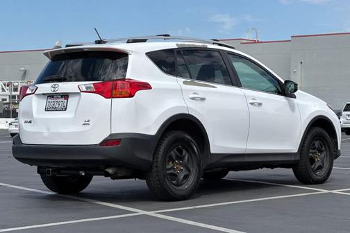 2014 Toyota RAV4 LE