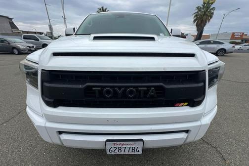 Super White 2019 Toyota Tundra SR5