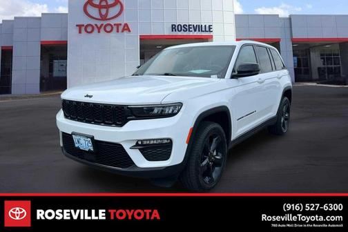 Bright White Clearcoat 2025 Jeep Grand Cherokee Limited