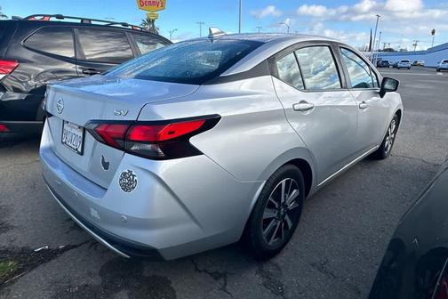 2021 Nissan Versa 1.6 SV
