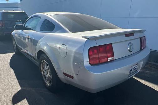 Silver 2007 Ford Mustang Deluxe