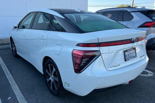 2016 Toyota Mirai Base