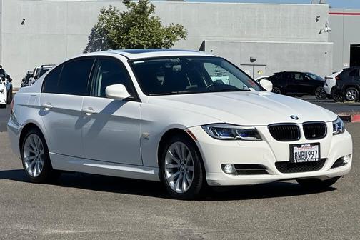 Alpine White 2011 BMW 328 xDrive