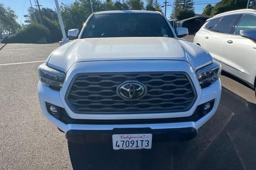 Ice Cap 2023 Toyota Tacoma TRD Sport