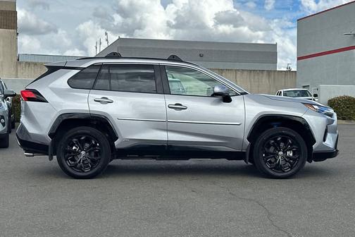2024 Toyota RAV4 Hybrid SE