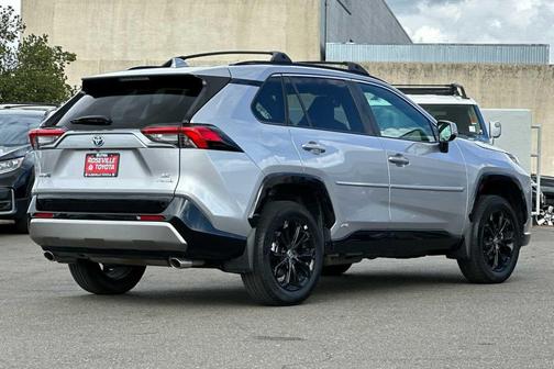 2024 Toyota RAV4 Hybrid SE