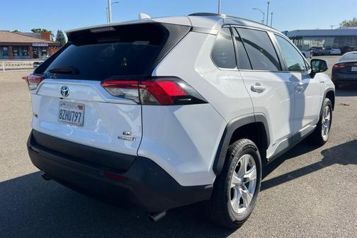 Super White 2021 Toyota RAV4 Hybrid LE