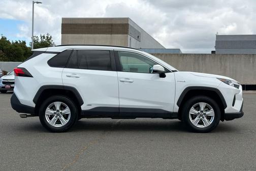 Super White 2021 Toyota RAV4 Hybrid LE