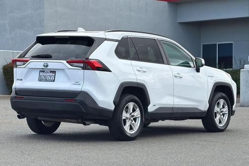 Super White 2021 Toyota RAV4 Hybrid LE