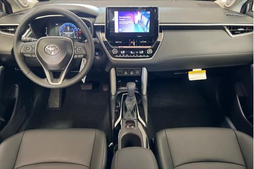 2025 Toyota Corolla Cross XLE