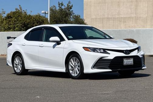 Ice Cap 2024 Toyota Camry LE