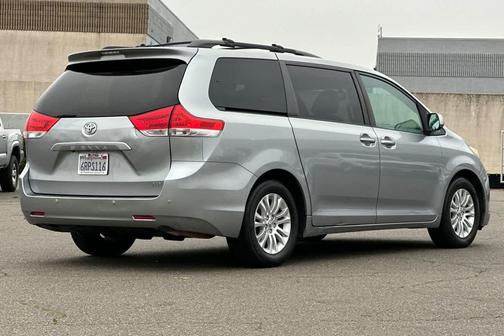 2011 Toyota Sienna XLE