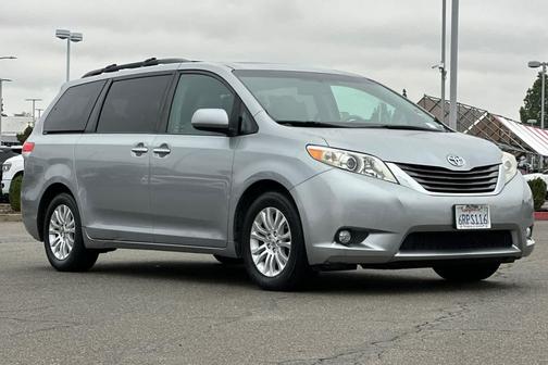 2011 Toyota Sienna XLE