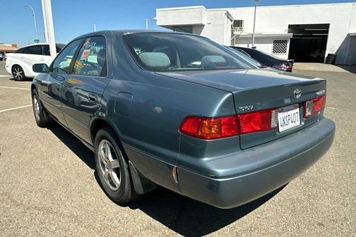 2000 Toyota Camry LE V6