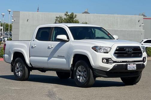 Super White 2019 Toyota Tacoma SR5