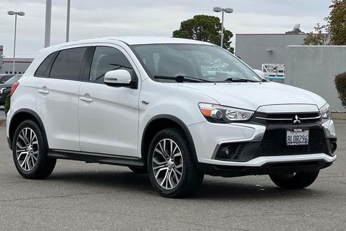 Pearl White 2019 Mitsubishi Outlander Sport 2.0 ES