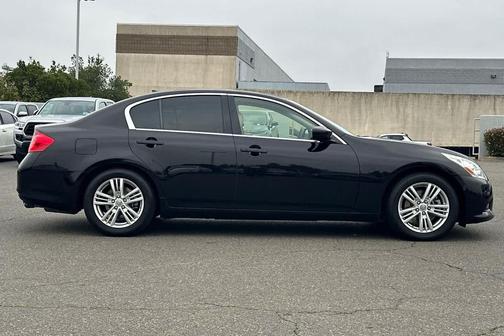 2012 INFINITI G37 Journey