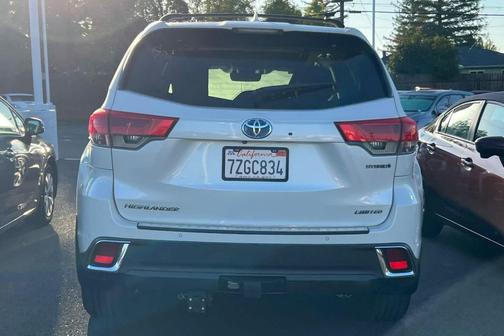 2017 Toyota Highlander Hybrid Platinum