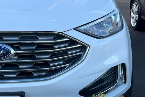 Oxford White 2022 Ford Edge SEL